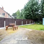 Tatil Evi Spacious Cosy Cove With Large Driveway And Garden Wythenshawe