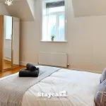 Carlton Co-living - Private Self-cater Manchester