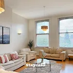 Tatil Evi Carlton Co-living - Private Self-cater Manchester