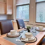 Carlton Co-living - Private Self-cater Manchester