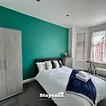 Daisybank Co-living - Private Self-cater マンチェスター