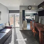 بيت للعطل Beresford Co-living - Private Self-cater *