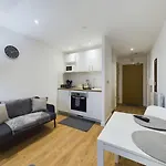 Comfortable In Cheltenham Mini-hôtel