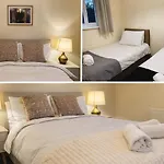 Casa de Férias Hub - 2br With Free Parking, Near Airport & Attractions