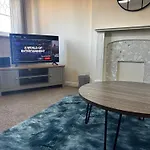 Hub - 2br With Free Parking, Near Airport & Attractions Manchester