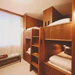Отель Mollie's 4*