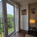 Daire Elegant 2bd & 2ba Centre Luxury With View