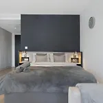 Stylish With Wi-fi And Shared Facilities *