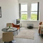 Spacious 1 Bed Near Etihad *