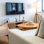 Zeni Alexandra Rise Two Bed Flat Apartment