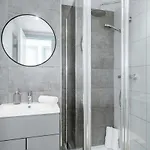 Modern 3bed Flat In W Security Apartment