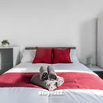 Casa Cove 2f Flat Free Parking - 5min To Hospital Manchester