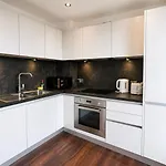 Daire Manchester Gem 2-Bed Apartment With Ensuite Manchester