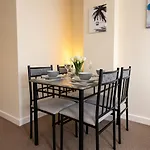 Luxury 2br Retreat For Business Travelers