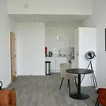 Spacious 1 Bed Near Etihad Manchester