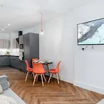 Modern 3bed Flat In W Security Apartment Manchester