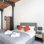 Fabulous 2bed Close To Etihad Апартаменты *