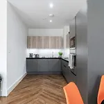 Modern 3bed Flat In W Security Manchester