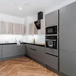 Modern 3bed Flat In W Security *