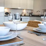 Zeni Alexandra Rise Two Bed Flat * Manchester