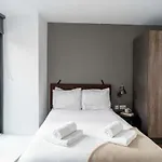 Modern 3bed Flat In W Security *