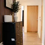 Boutique Two-bedroom Near Old Trafford, Sleeps Six, Free Parking * Manchester