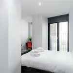 Modern 3bed Flat In W Security *