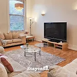 Apartment Whalley Range Hideaway 7mins To With Parking *