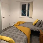 Apartment Charming 1Br Retreat For Urban Escapes