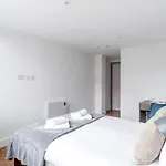 アパート Modern 3bed Flat In W Security *