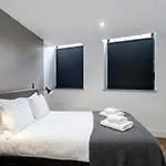 Modern 3bed Flat In W Security Apartment *