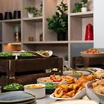 Crowne Plaza Centre By Ihg Hotel