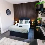 호텔 Mitre Centre 3*