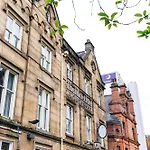 Mitre Centre Hotel 3*