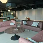 Modern 2br W Secure Parking Salford