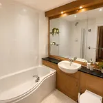 Tatil Evi Large 5-bed Centre Townhouse With Secure Parking