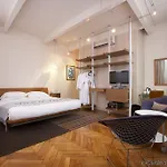 Heathcote Hotel 4*