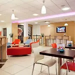 Ibis Centre 96 Portland Street 3*