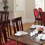 Westlynn Hotel & Apartments Free Parking Near Manchester Centre 3*