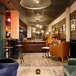 Ibis Centre 96 Portland Street 3*