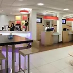 Ibis Centre 96 Portland Street 3*