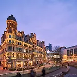 Roomzzz Victoria 公寓式酒店 4*