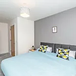 Halo House By Guestz Daire *