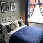1. Stylish Private Double Near Centre * Manchester