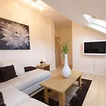 Dreamhouse Centre *
