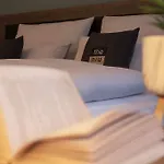 - The Niu, Loom North By Ihg