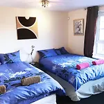 My-places Abbotsfield Court Townhouse 4 Guest house