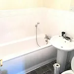 Guest house My-places Abbotsfield Court Townhouse 4 Manchester