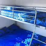 My-places Abbotsfield Court Townhouse 4 Guest house 4*