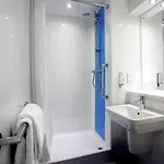 Отель Travelodge Sportcity